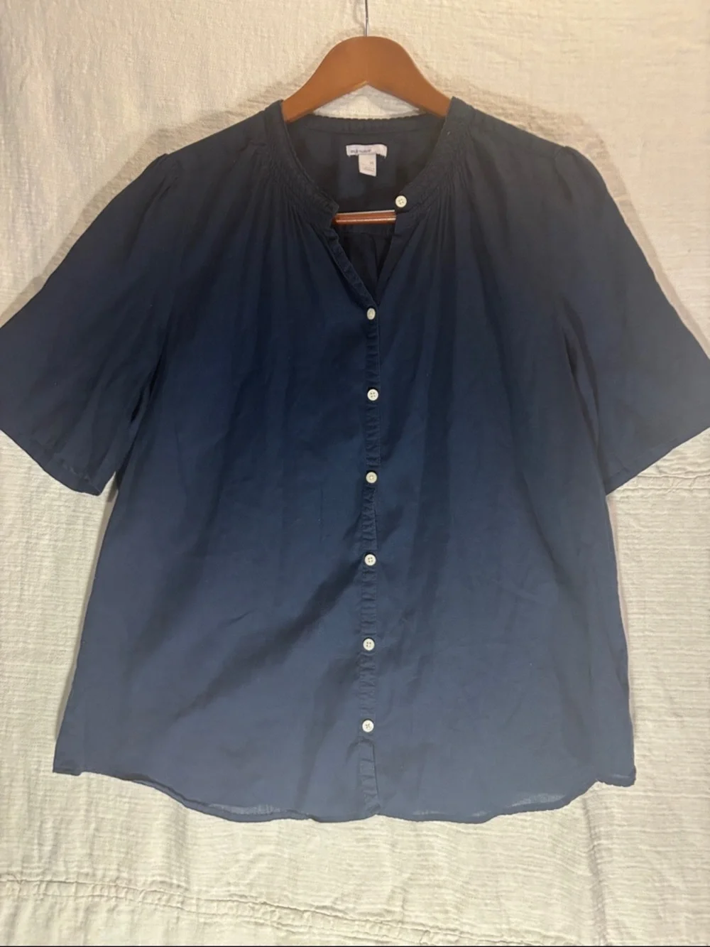 Old Navy Navy Short-Sleeve Button-Down Blouse 100% Cotton